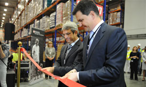 L. Freixe and M. Akimov cut the ribbon