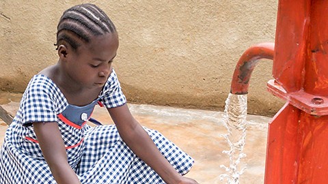 story-teaser-WASH in Africa-card-Standard Box Html