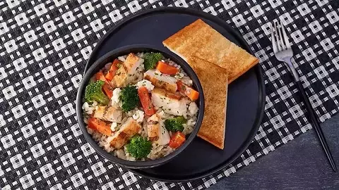 salat and toasts on the table 