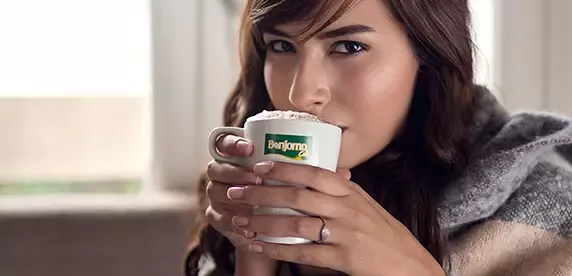 woman drinking coffee