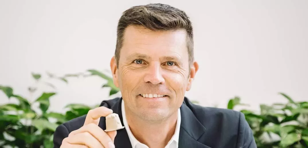 Guillaume Le Cunff holds Nespresso capsule