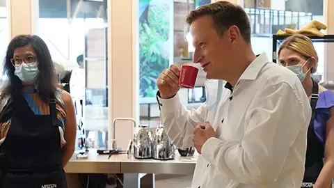 Stefan Palzer having coffee