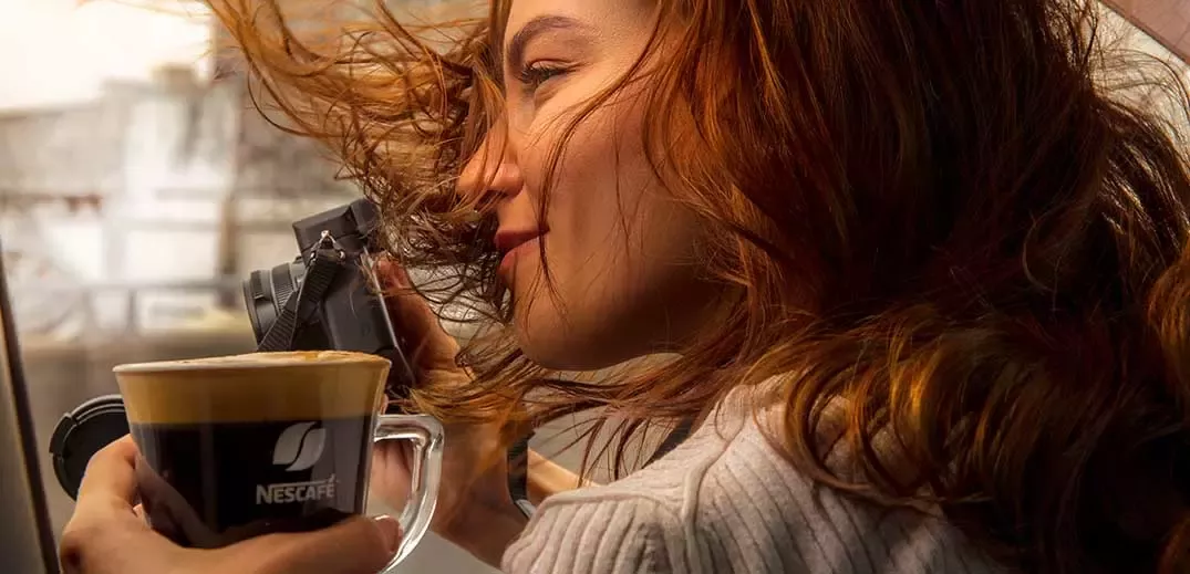 woman drinking coffee